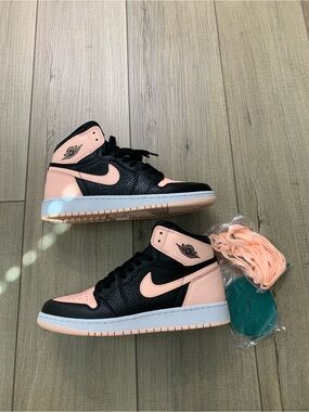 Nike Women’s High-Top Sneakers in Black & Pale Pink